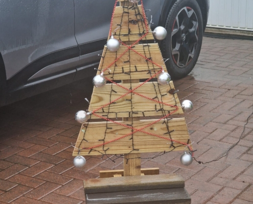 WhatsApp Image 2024-12-17 at 16.13.56_447d364e Wooden Christmas Tree