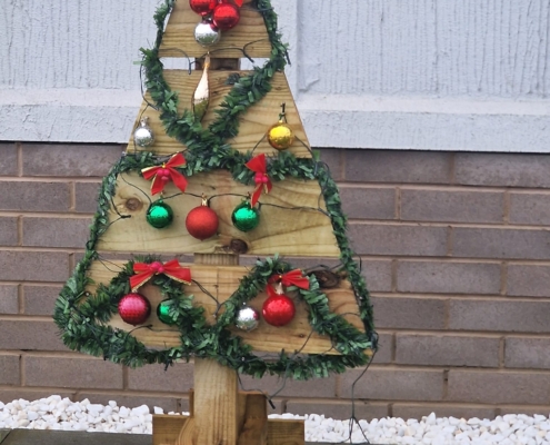 WhatsApp Image 2024-12-17 at 16.13.57_6c9be573 Wooden Christmas tree