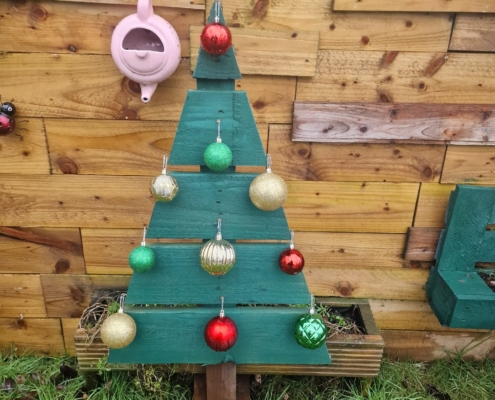 WhatsApp Image 2024-12-17 at 16.13.57_f8f74d63 Wooden Christmas Tree